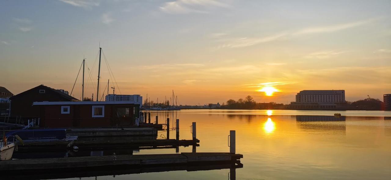 Hausboot Wilhelmshaven - Traum Unterkunft An Der Jade Exteriér fotografie